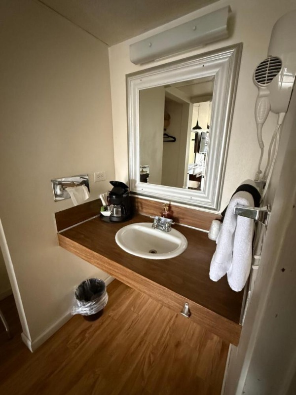 State Street Motel image 18