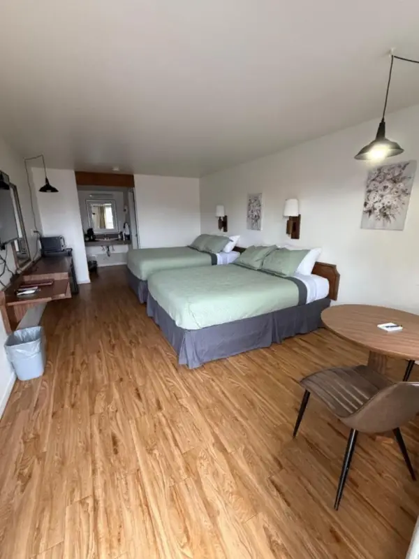 State Street Motel 10