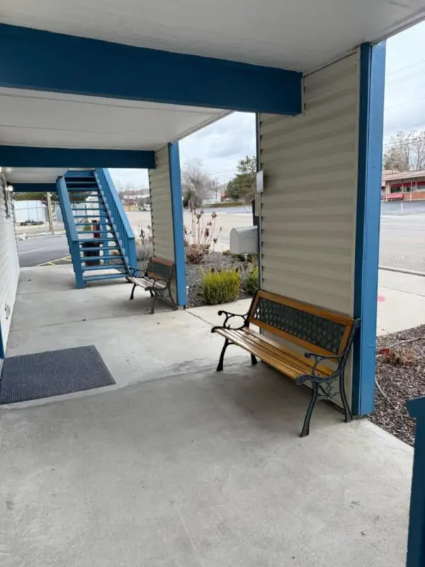 State Street Motel 5